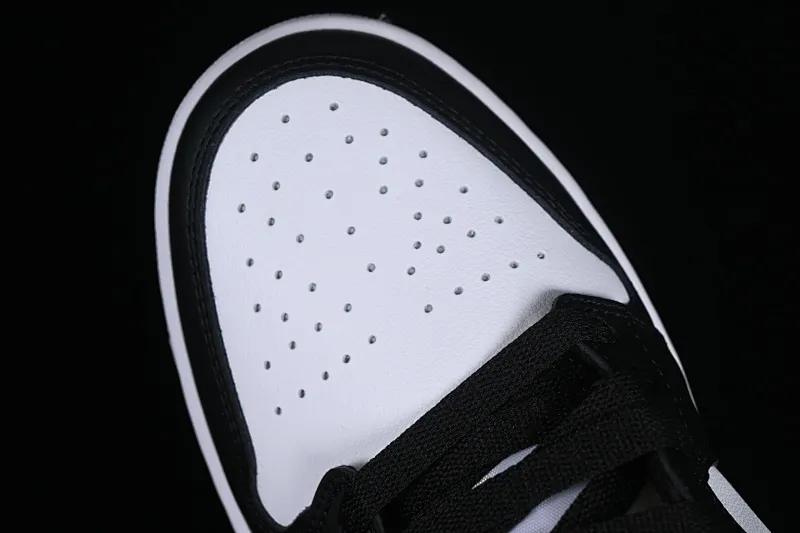 All categories Air Jordan Jordan series basketball shoes Air Jordan 1 Low Air Jordan 1 Low AJ1 Joe 1 black and white blue hook low-top cultural basketball shoes DC0774-040